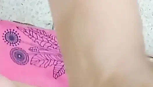 Hot nurse NEEDS a sample of your semen NOW!!!