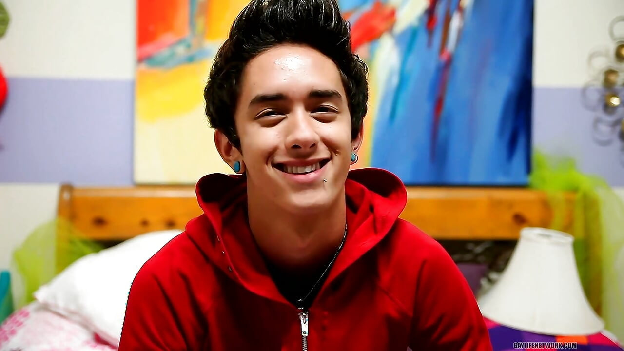 Artsy Twink dobiva intervju