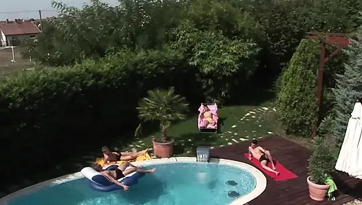 Exclusive video Bareback: Huge hot group cumshot with super horny sexy gays