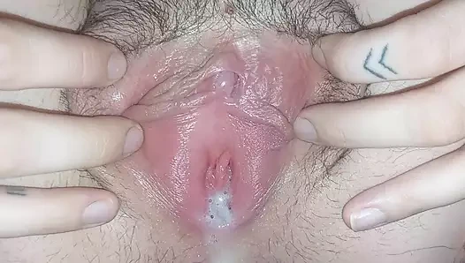 Adik tiriku nyepong kontol ngacengku