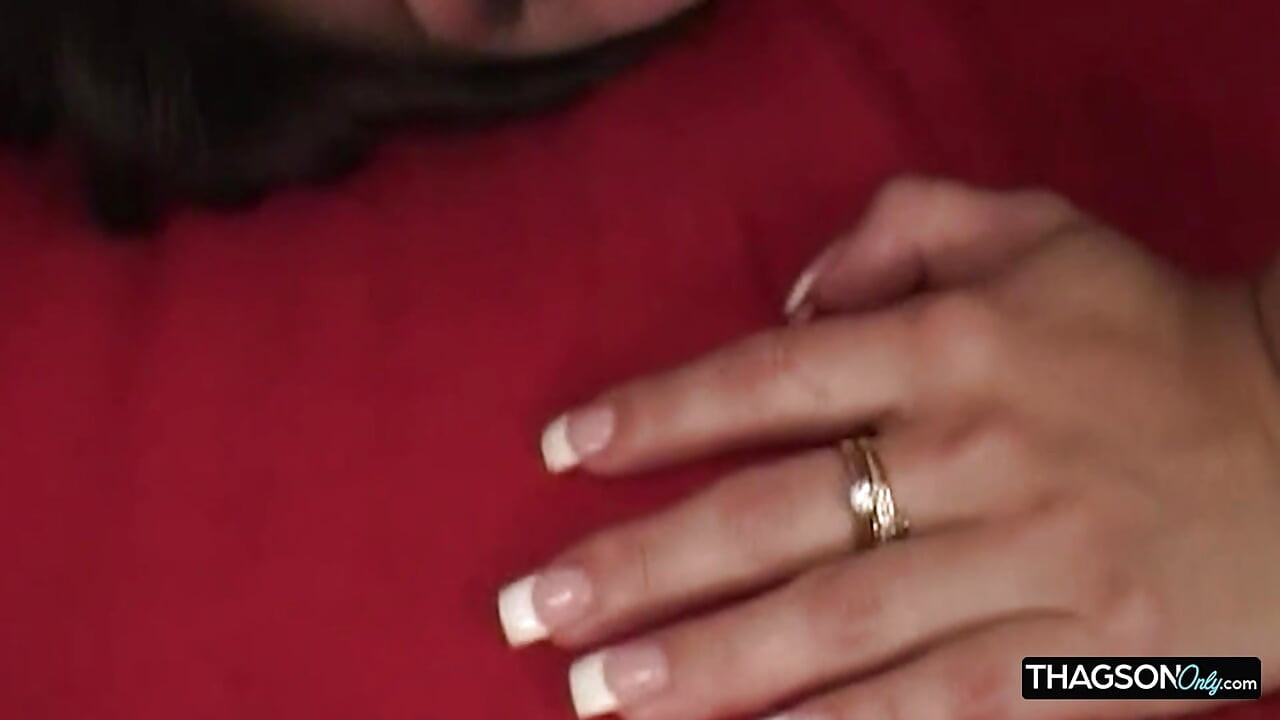 Horny MILF Dripping Wet From Intense Finger Fucking Session