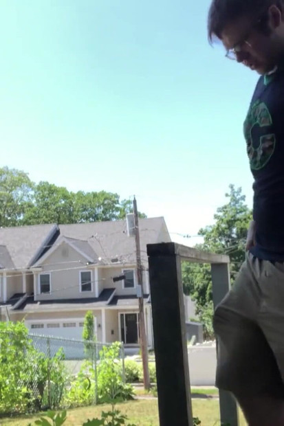 Berkebun seksi dibimbing Alexandria Wu