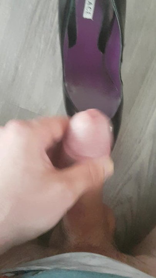 Cum en madrastras trabajo tacones