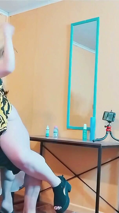 The best MILF hairdresser in town is my stepmother. | Clip 1
