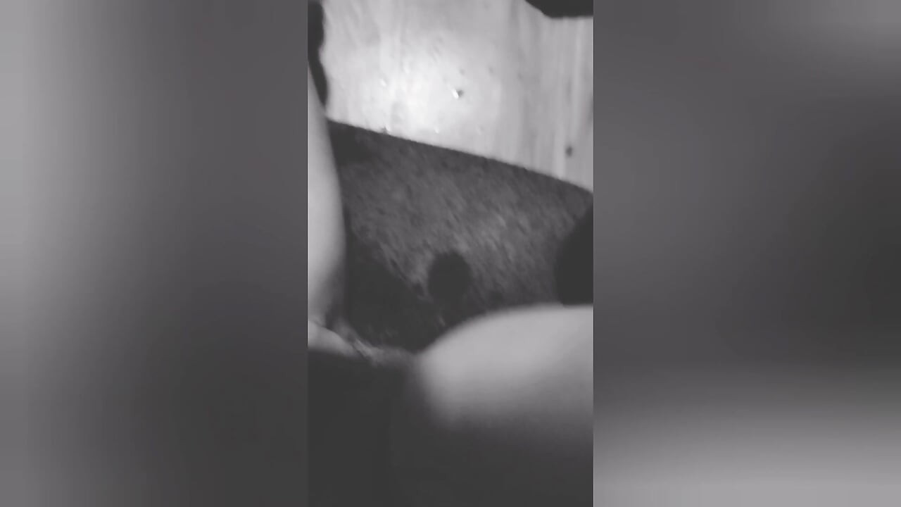 Ona dobro puši kurac