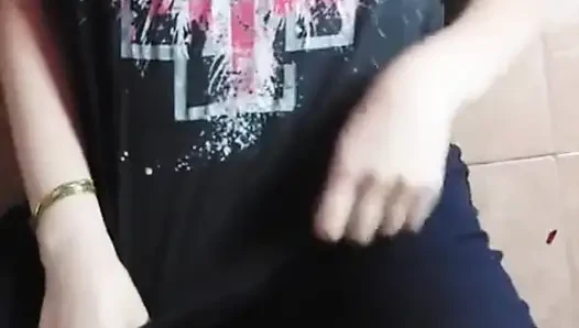Shyyfxx Redhead Nympho Jerking off Before Christmas Dinner with Her in-laws