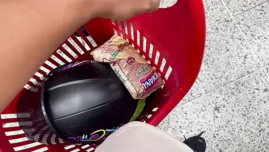 Supermarktmädchen wurde gefickt