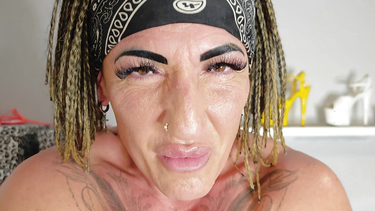 Ik ben een slet die ervan houdt om je pik hard te maken