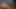 Twink pisst in den Fluss, bevor er strippt und masturbiert