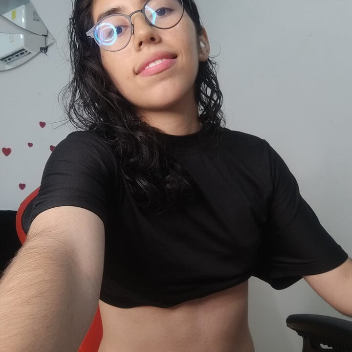 tu me gustas mucho te encatara verme de un belly dance solo para ti