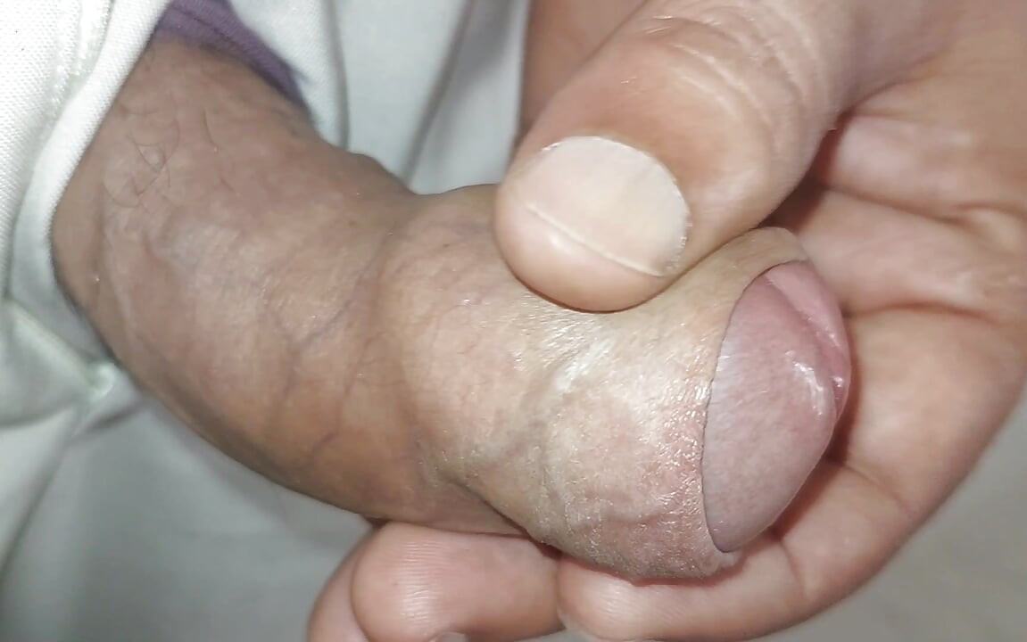 Dad gives me a fantastic handjob