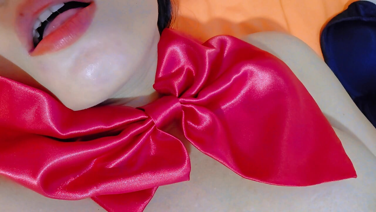 Ich bin so und allein zu Hause! Ich brauche jetzt jemanden, der mich fickt – Wet Pussy Solo