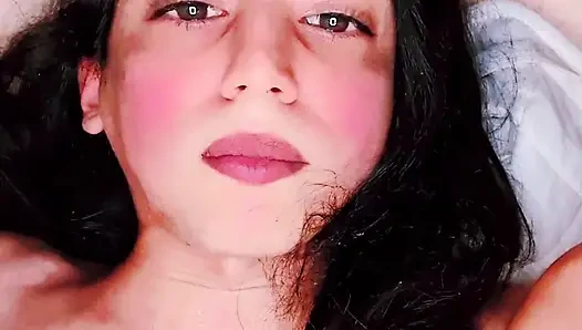 Kadın kılıklı sürtük sidikle dolu
