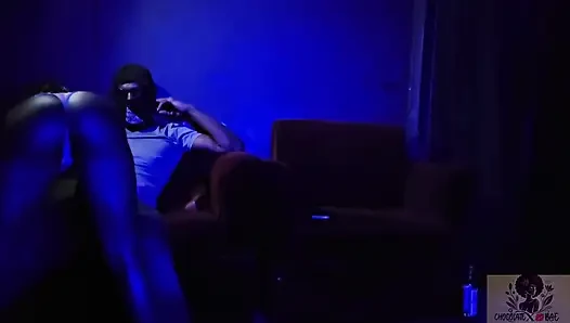 En Sevdiğim Müşterim Için Kucak Dansı