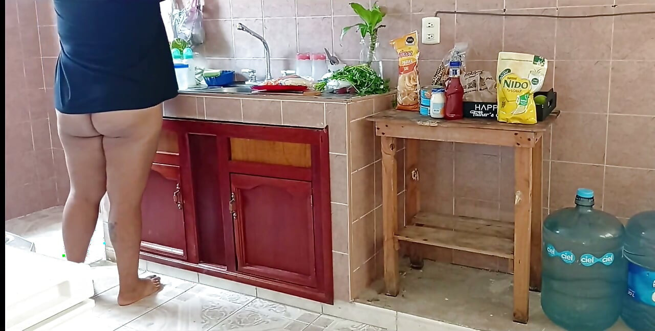 Chubby Stepmother Washes and Cleans the Kitchen
