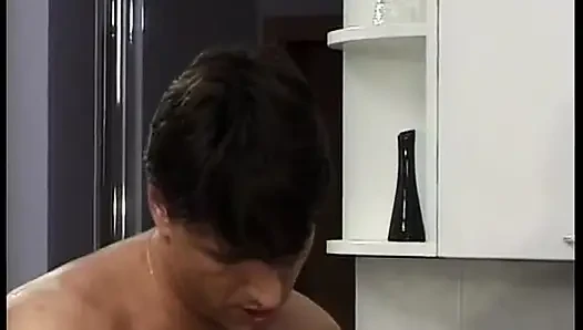German Mature Lady Is Here to Get Her Anal Hole Penetrated