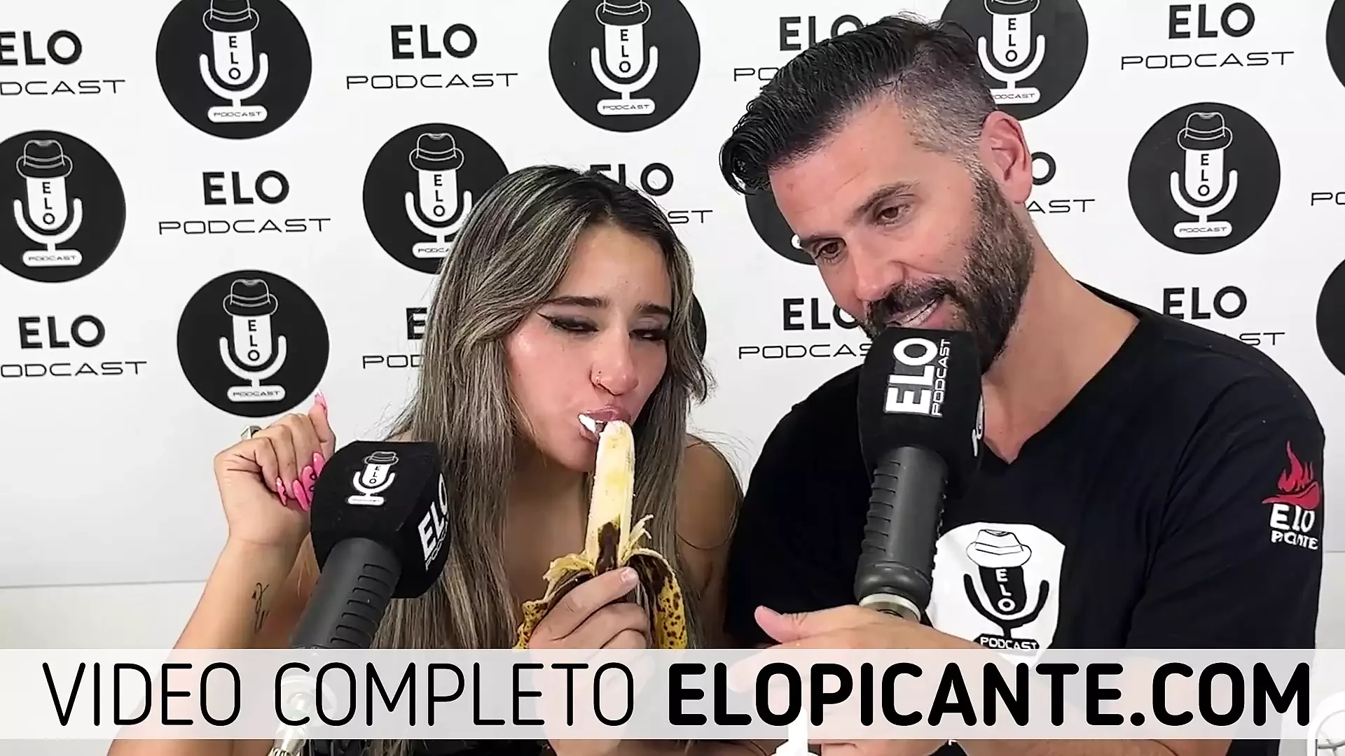 IARA CHUPA LA BANANA CON CREMA EN EL CUARTO PICANTE