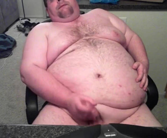 Young Chubby Guy Shooting His Load