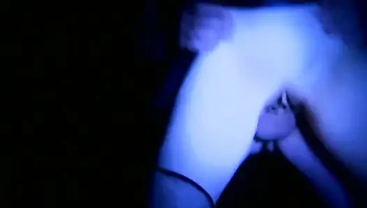 Две шлюхи с большой грудью сосут и трахаются с членом с желанием и удовольствием