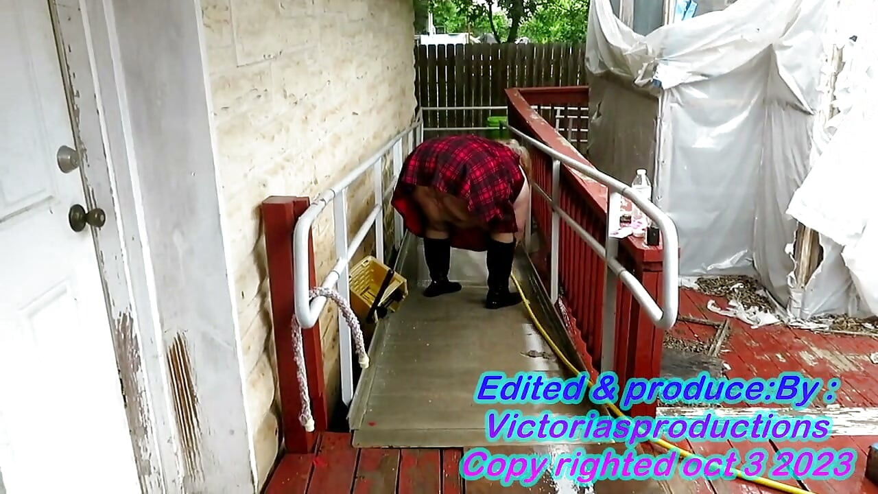 Sexy Walk in the Garden and Clean up Mess