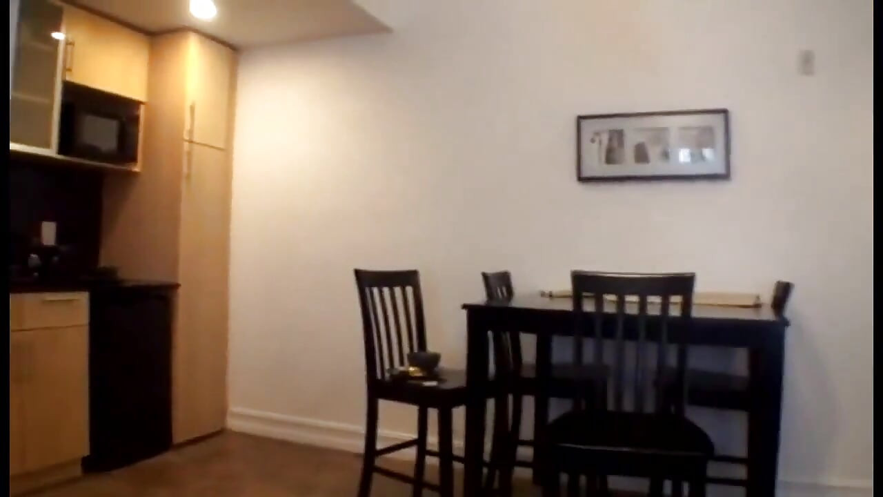 Chloe Cross:"bize bak"