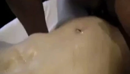 Pürüzsüz asyalı twink anal için sürmek!