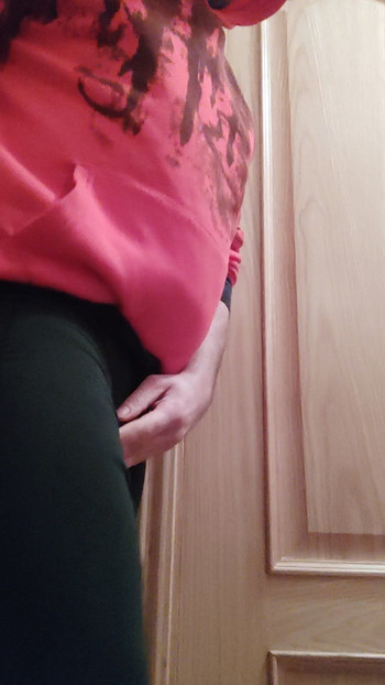 I cum in the gym bathroom 01