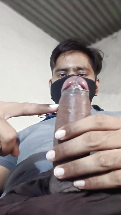 A man teaches anatomy with full explanation for regarding followers question and solutions for the problems