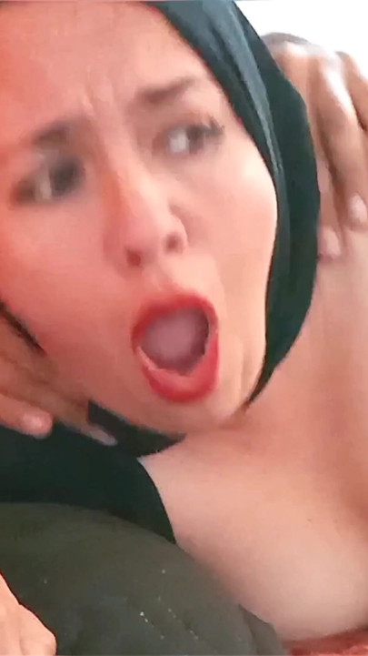 Indian stepmother in hijab gets fucked by her big-dicked stepson - kellyhotstepmom | Clip 2