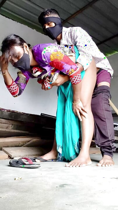 Desi muslim girl posay  titty fukking