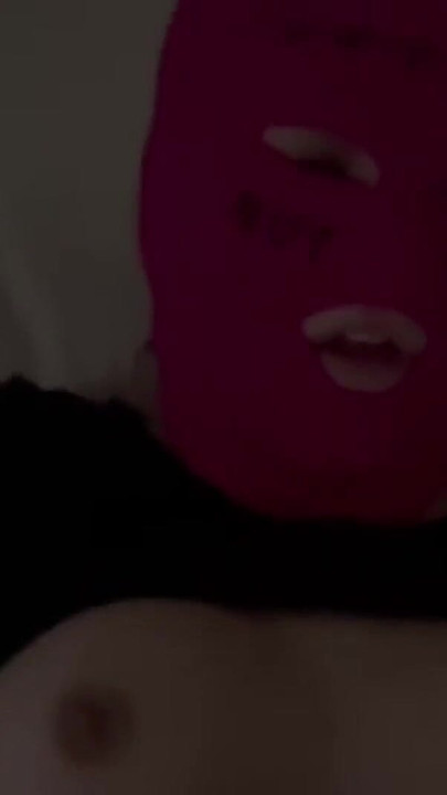 Follando al amigo de mi esposa en la fiesta | Clip 1