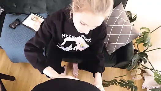 Omg Dia Ingin Menyemprotkan Vagina Celana Dalam Saya Saat Saya Melukis