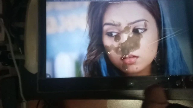 Cum On Nazriya heavy load