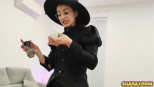 COSPLAYING WITCH THAT EATS YOUR ASS DEVOUR FOOD FETISH