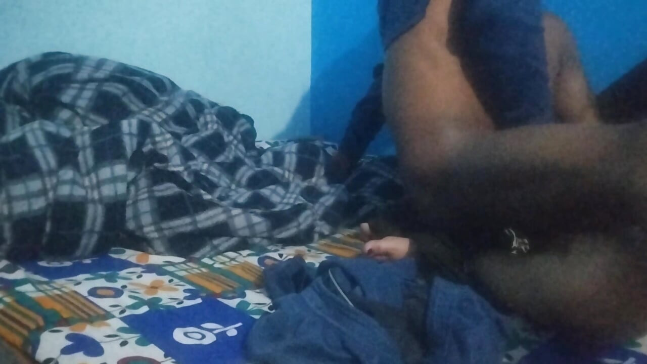 Fată indiană desi se fute tare acasă