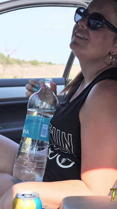 Chubby Tattoed Girl Desperate to Pee Wet Herself and Pipi in Her Jeans While Doing Her Fitness