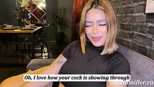 Мой отчим поправляет кондиционер и в конечном итоге трахает меня, пока мамы нет дома