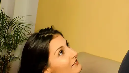 Sexy paar zieht sich aus und fickt erotisches ficken