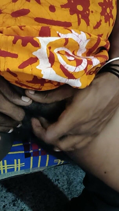 Finger with girl frnd pussy fuck | Clip 1