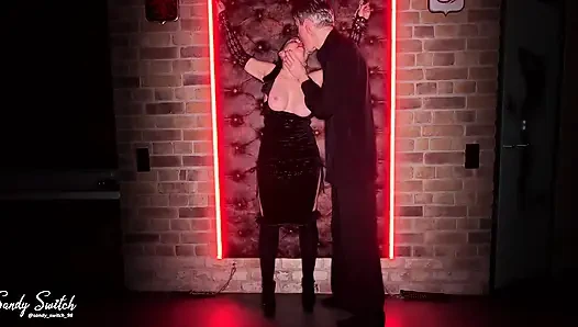 Gothic Halloween: BDSM und andere bestrafungen für eine schlampe