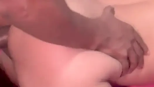 Utanmadan sıska kızın ne narin inlemesi