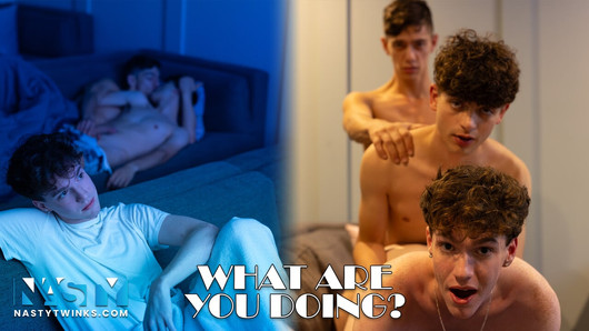 Nastytwinks - ¿qué estás haciendo? - Jayden atrapa a Zayne y Benvi follando viendo una película - follando duro, tren, atrapado