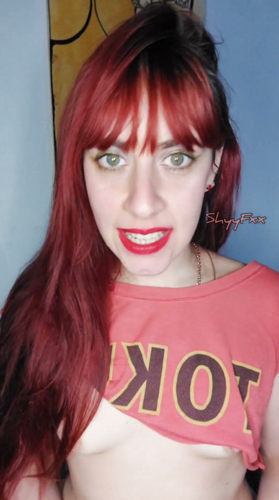 ShyyFxx humiliates her boyfriend comparing him to his lover while sucking his dick | Clip 1
