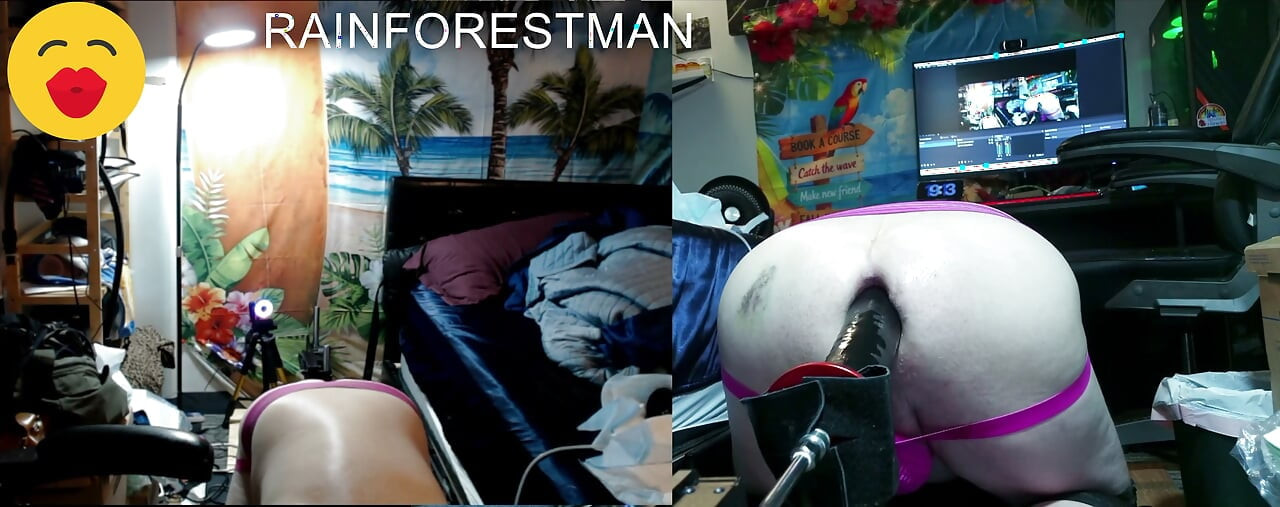 RAINFOREST-MAN SPLIT SCREEN Using Black Destroyer on Sex Machine.
