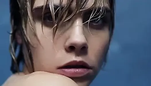 Source d&#39;eau chaude de Cara Delevingne 2019