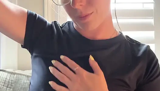 Hottie in Glasses Tells You How to Stroke!