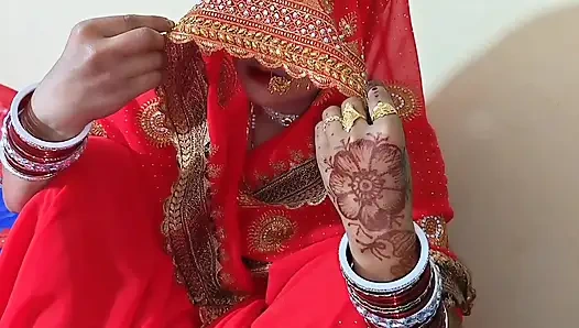 Красивая новая замужняя жена Saree Romance и трах с ясным хинди аудио