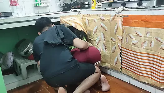 ASIAN MILF GOT STOCK AT THE KITCHEN AND HIS HELPER WENT FOR HELP