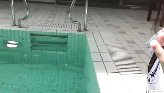 Eine flucht am pool
