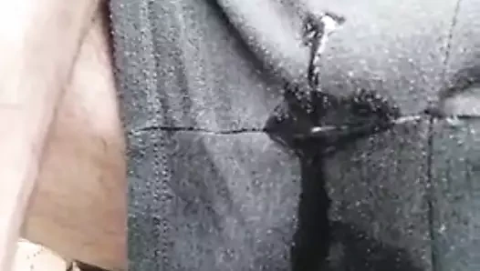 Manx porn video – pisse dans mon short